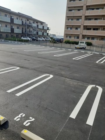 駐車場　車をお持ちの方に嬉しい駐車場付きの物件です