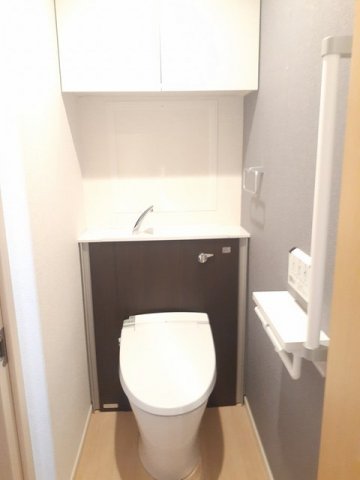 トイレ　清潔感のあるトイレです