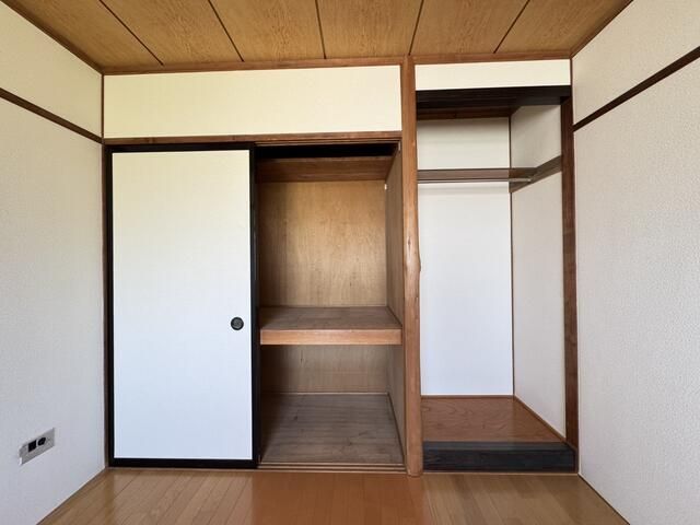 収納　写真は別の部屋のものです。