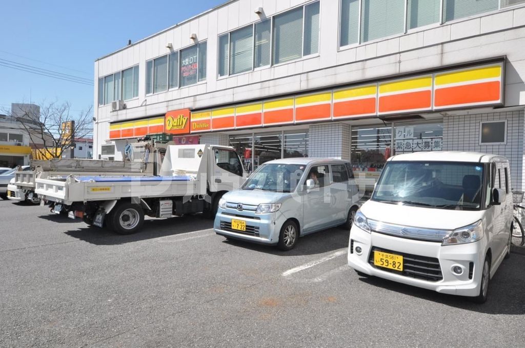 コンビニ　デイリーヤマザキ江戸川南葛西6丁目店（コンビニ）まで50m