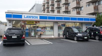 コンビニ　ローソン有明コロシアム前店（コンビニ）まで460m