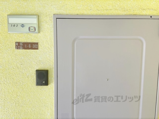 玄関　インターホン