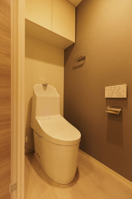 トイレ　※写真は同タイプ住戸です。