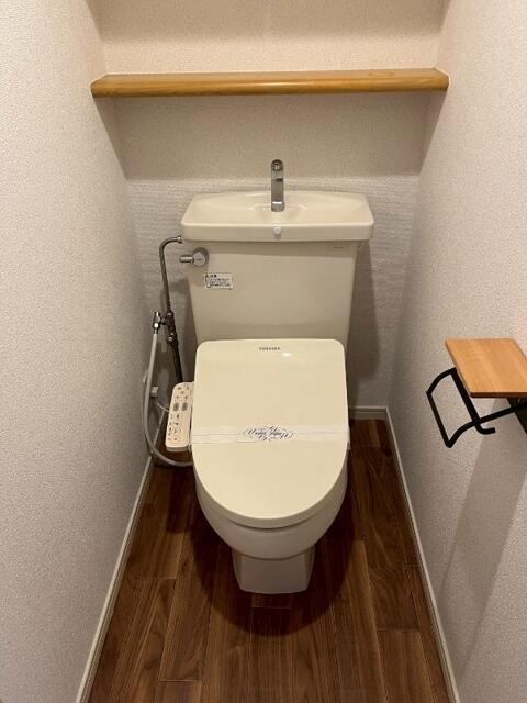 トイレ　清潔感のあるトイレです
