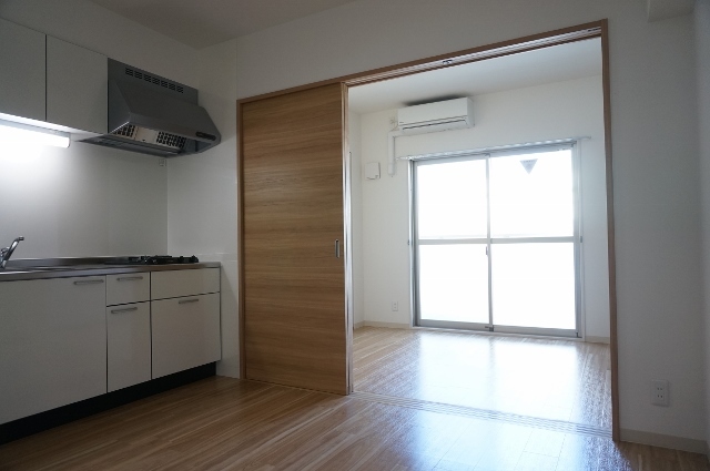 居室・リビング　明るいお部屋です