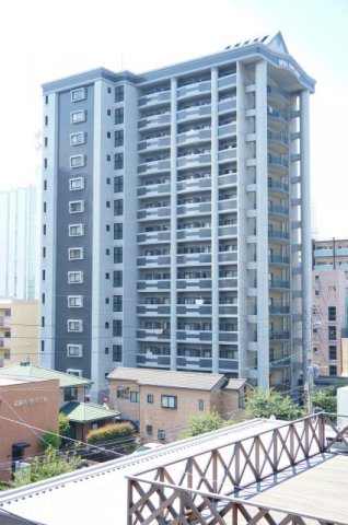 建物外観　落ち着いた雰囲気の外観です