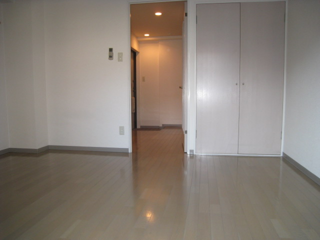 居室・リビング　※写真は別のお部屋です。現況を優先させて頂きます。