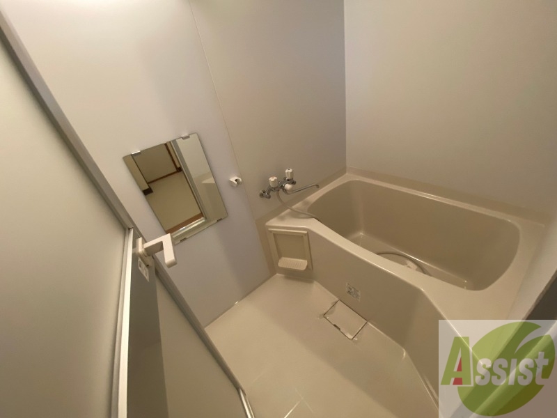 バス・シャワールーム　お風呂です。ゆっくりお風呂につかるのも体に良いですね～