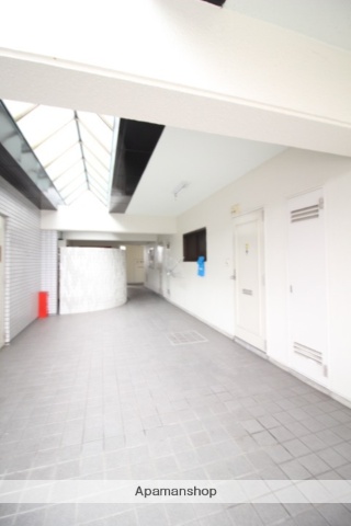 ロビー　エントランス