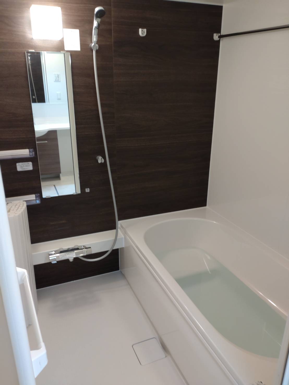 バス・シャワールーム　嬉しい追い焚き機能付き♪