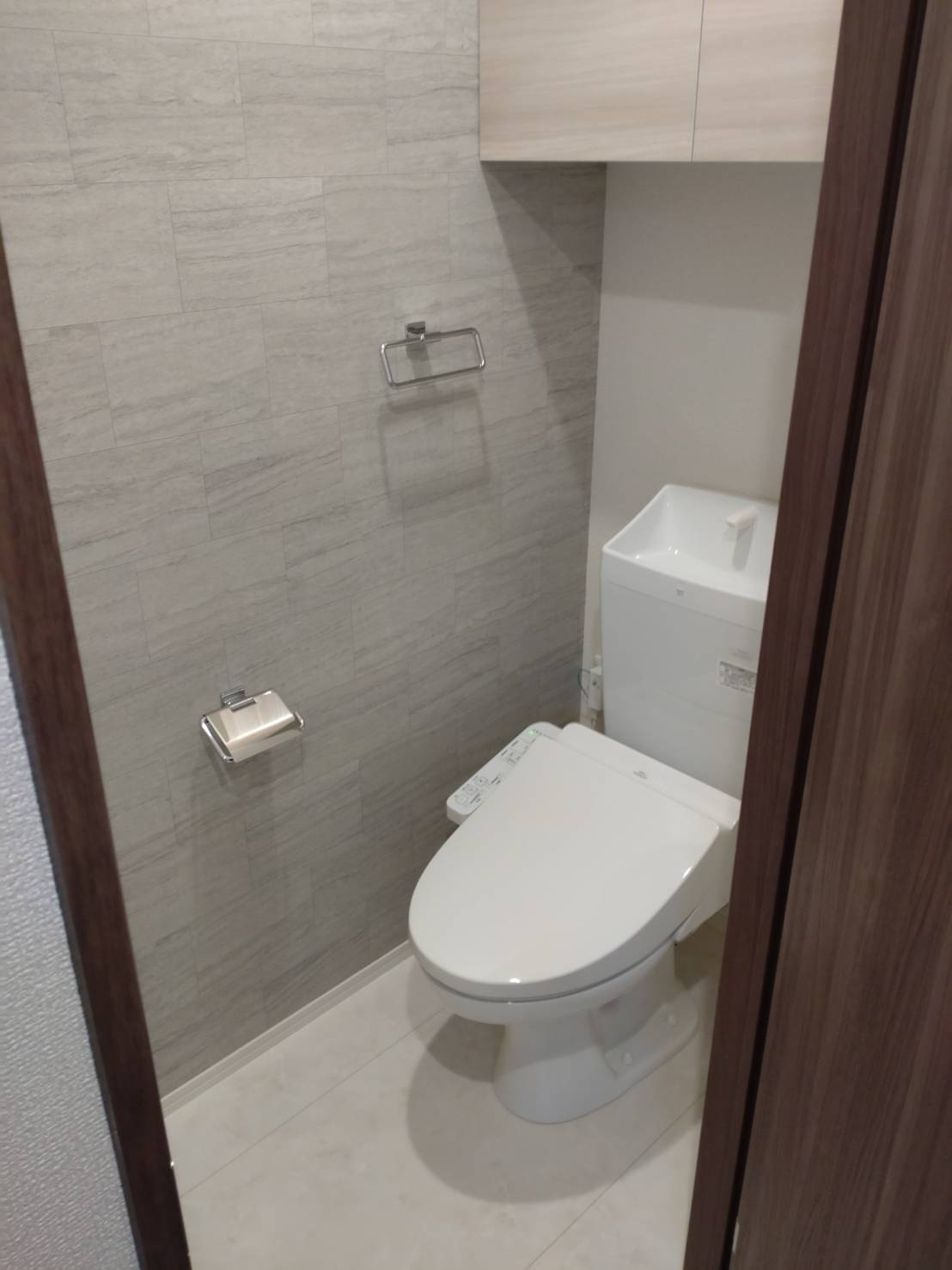 トイレ　温水洗浄便座でお尻を綺麗に♪