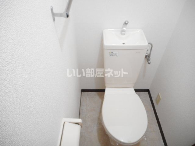 【掛川市長谷のマンションのトイレ】