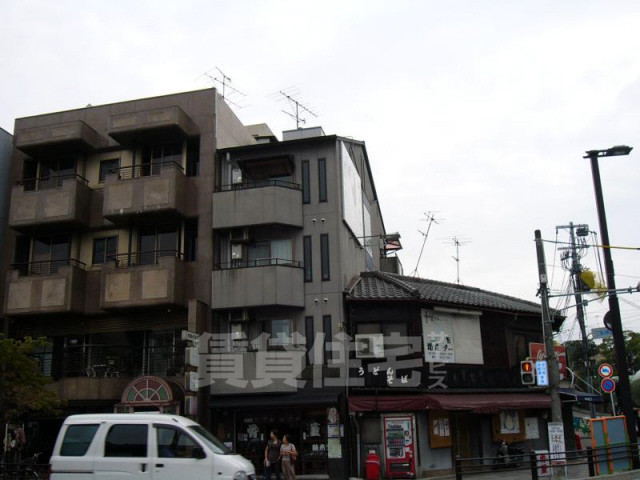 京都市東山区夷町のマンションの建物外観