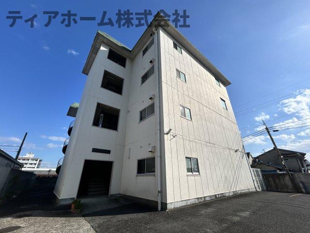 大和高田市西三倉堂のマンションの建物外観