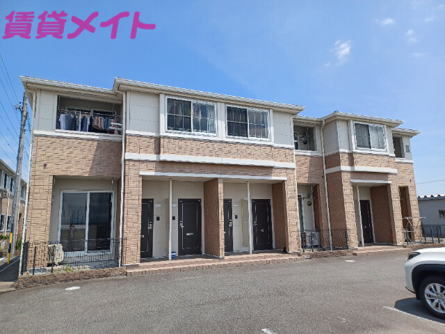 三重県松阪市曽原町（アパート）の賃貸物件の外観