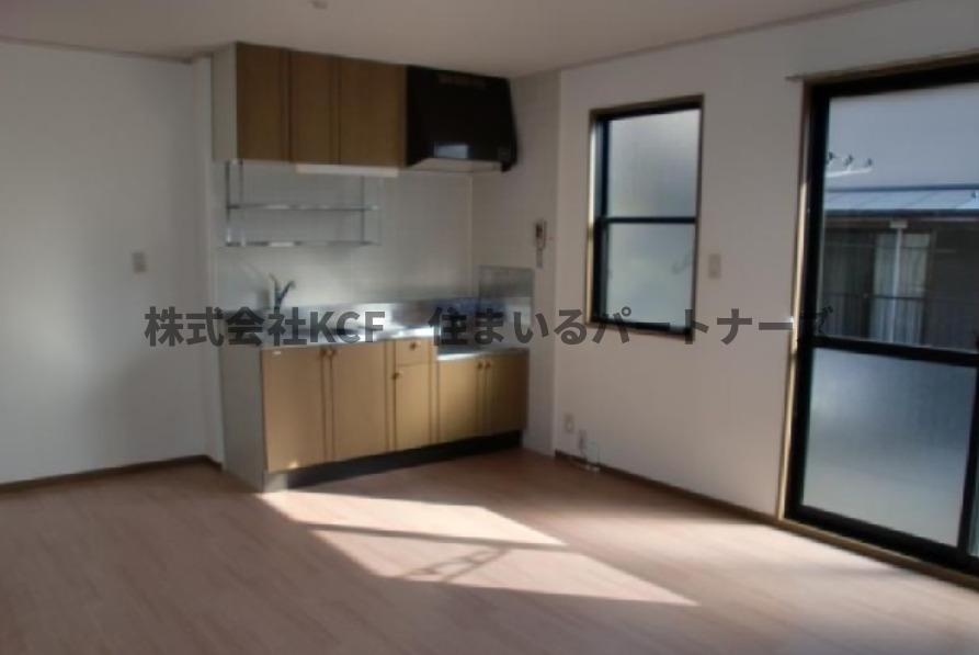 居室・リビング　こちらの居間で趣味の時間をお楽しみください