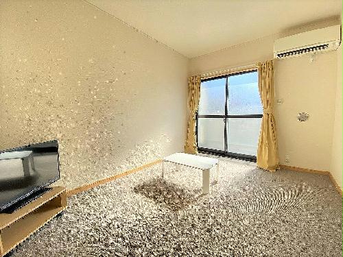 居室・リビング　お部屋によって家電のメーカー等が異なります