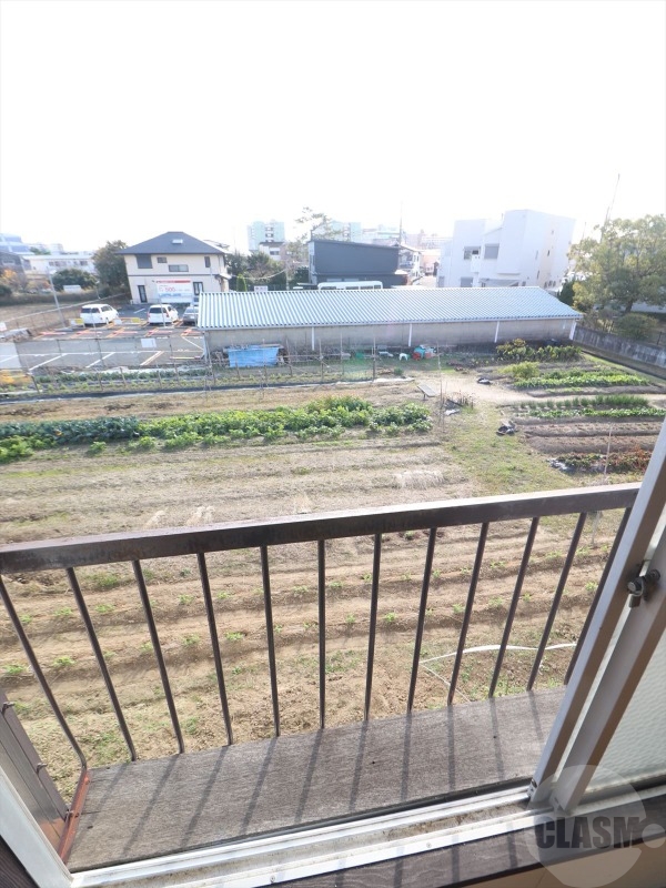 バルコニー　サービスバルコニー