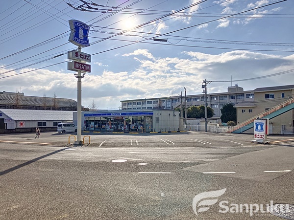 コンビニ　ローソン松山西垣生町店（コンビニ）まで410m