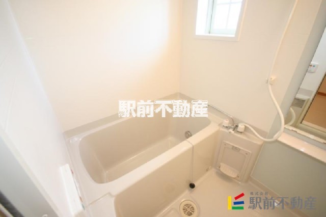 バス・シャワールーム　小窓付き♪