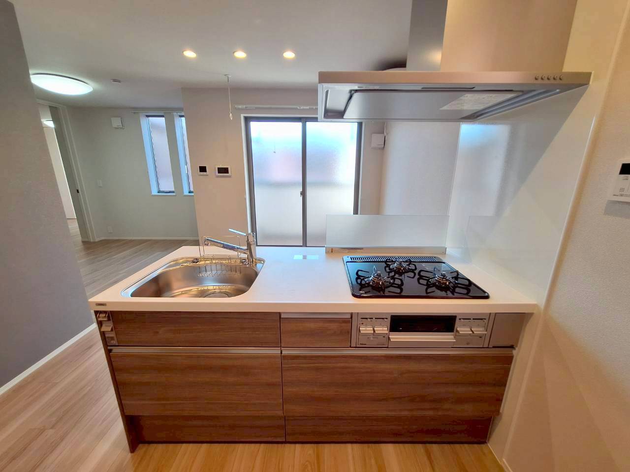 キッチン　★グリル付きガス３口システムキッチン★