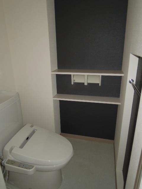 トイレ　イメージ写真（同じ間取りの他部屋の写真です）