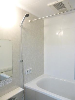 バス・シャワールーム　☆ゆっくりくつろげるお風呂☆