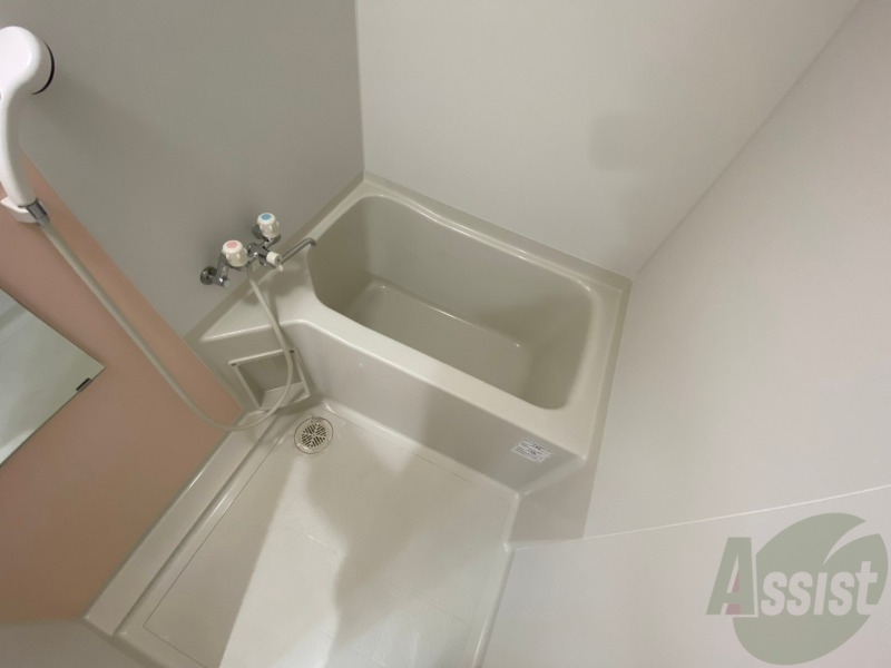 バス・シャワールーム　お風呂です。ゆっくりお風呂につかるのも体に良いですね～