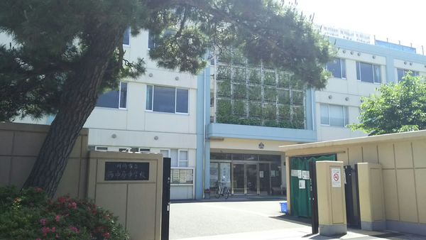 中学校　川崎市立西中原中学校（中学校）まで854m