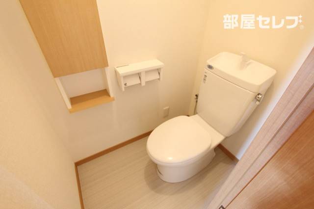 トイレ　※２０５号室の写真です。