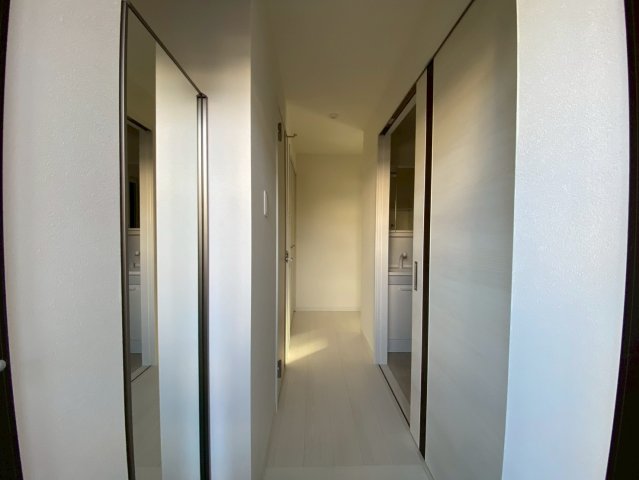 玄関　※現況優先となります。