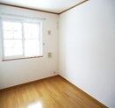 居室・リビング　日当たり良好な明るい室内です