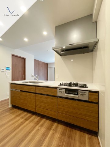 キッチン　コンパクトなキッチンで掃除もラクラク