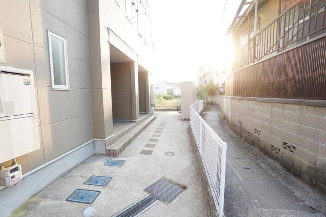 エントランス　アプローチ