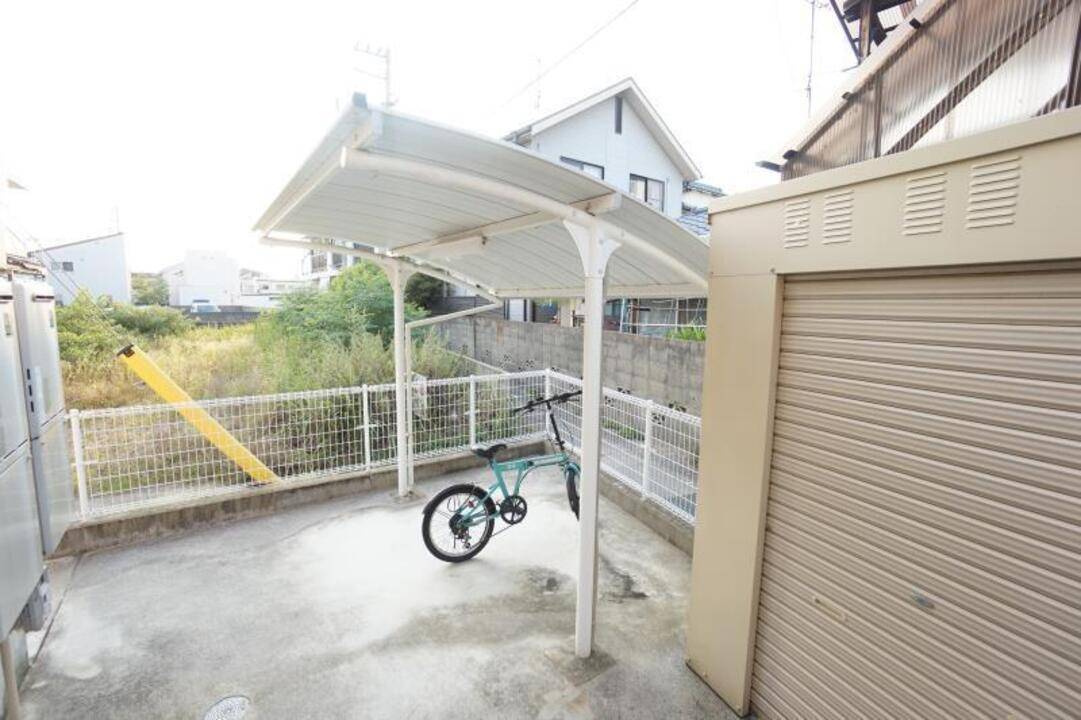 駐車場　駐輪場