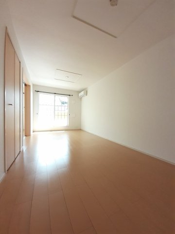 居室・リビング　使いやすい居間です