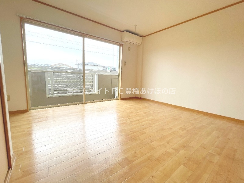 居室・リビング　同型別部屋写真