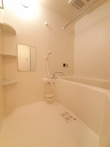 バス・シャワールーム　きれいなお風呂です