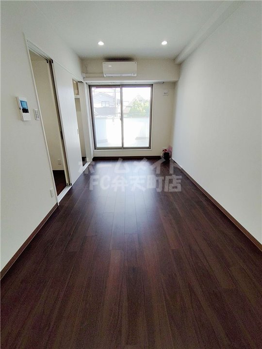 居室・リビング　居間です