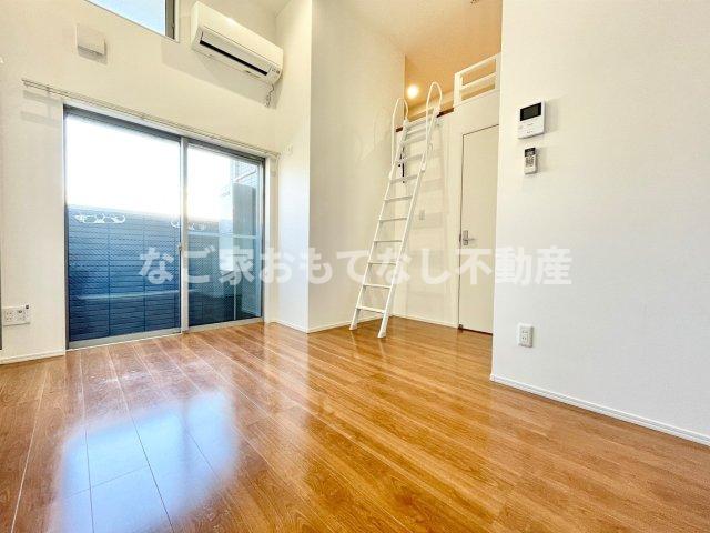 居室・リビング　※写真は別号室