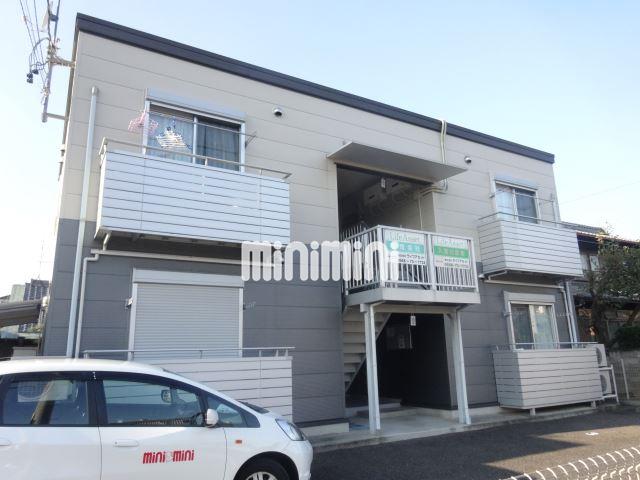 建物外観　中階段の全部屋角部屋です。