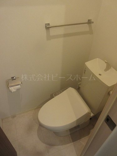 トイレ　※別号室参考写真