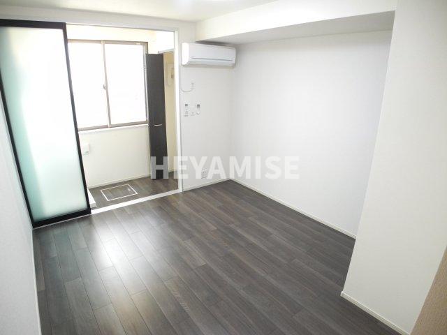 居室・リビング　※反転間取りのお部屋の画像です※