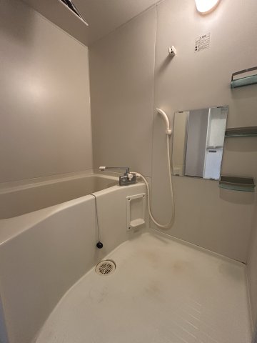 バス・シャワールーム　ロジェ今福鶴見　浴室