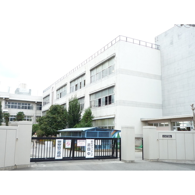 小学校　大戸小（小学校）まで550m