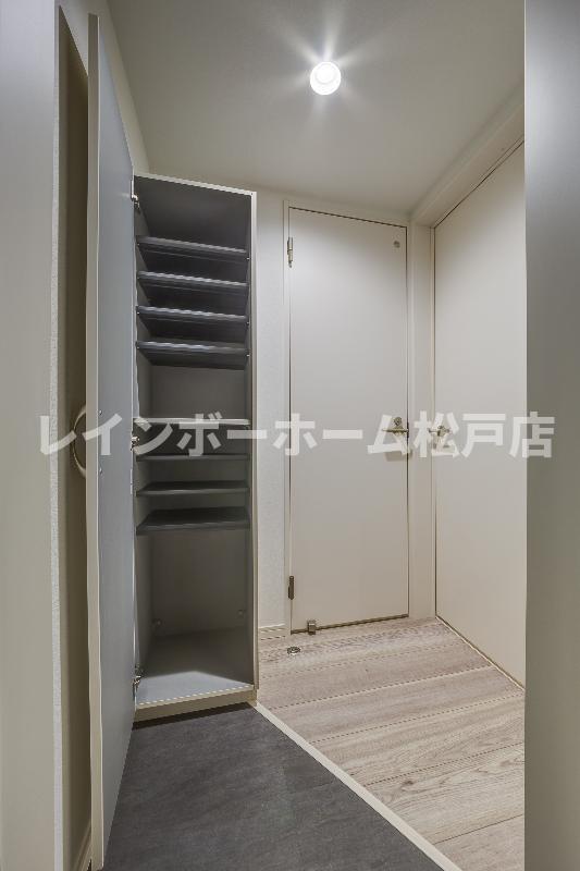 玄関　明るい玄関です