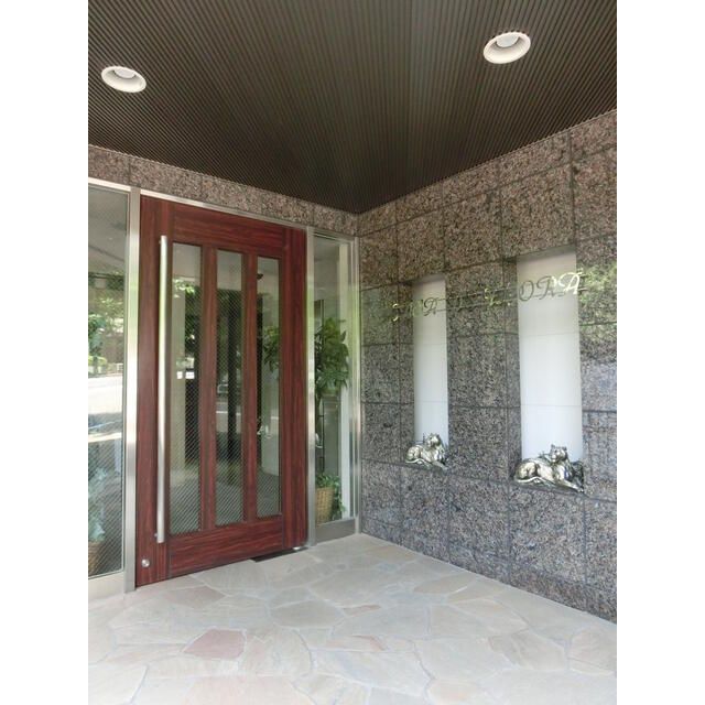 エントランス　■防犯カメラ■オートロック