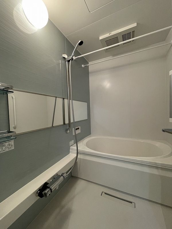 バス・シャワールーム　追い焚き機能・浴室暖房乾燥機付きバスルーム♪お風呂に浸かって