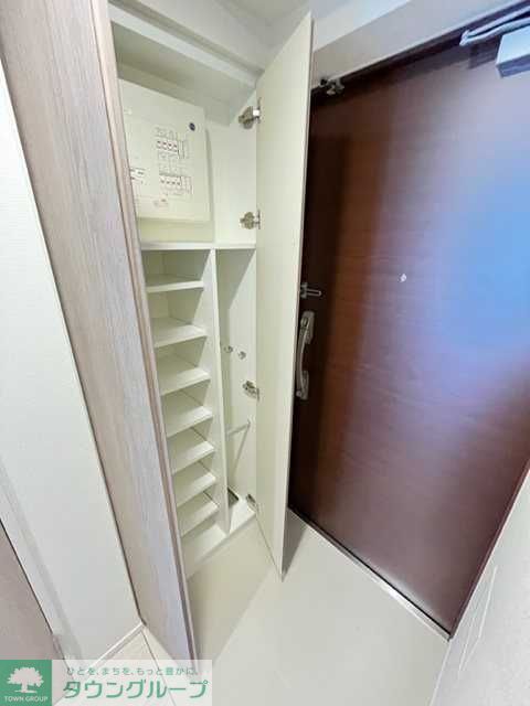 玄関　内見の予約先はタウンハウジング池袋東口店になります★★