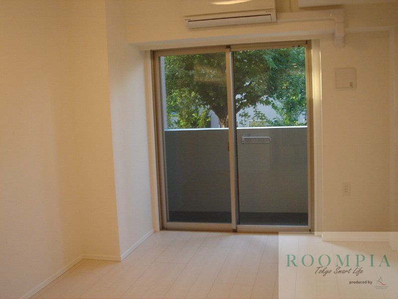 居室・リビング　※同タイプの別のお部屋です。